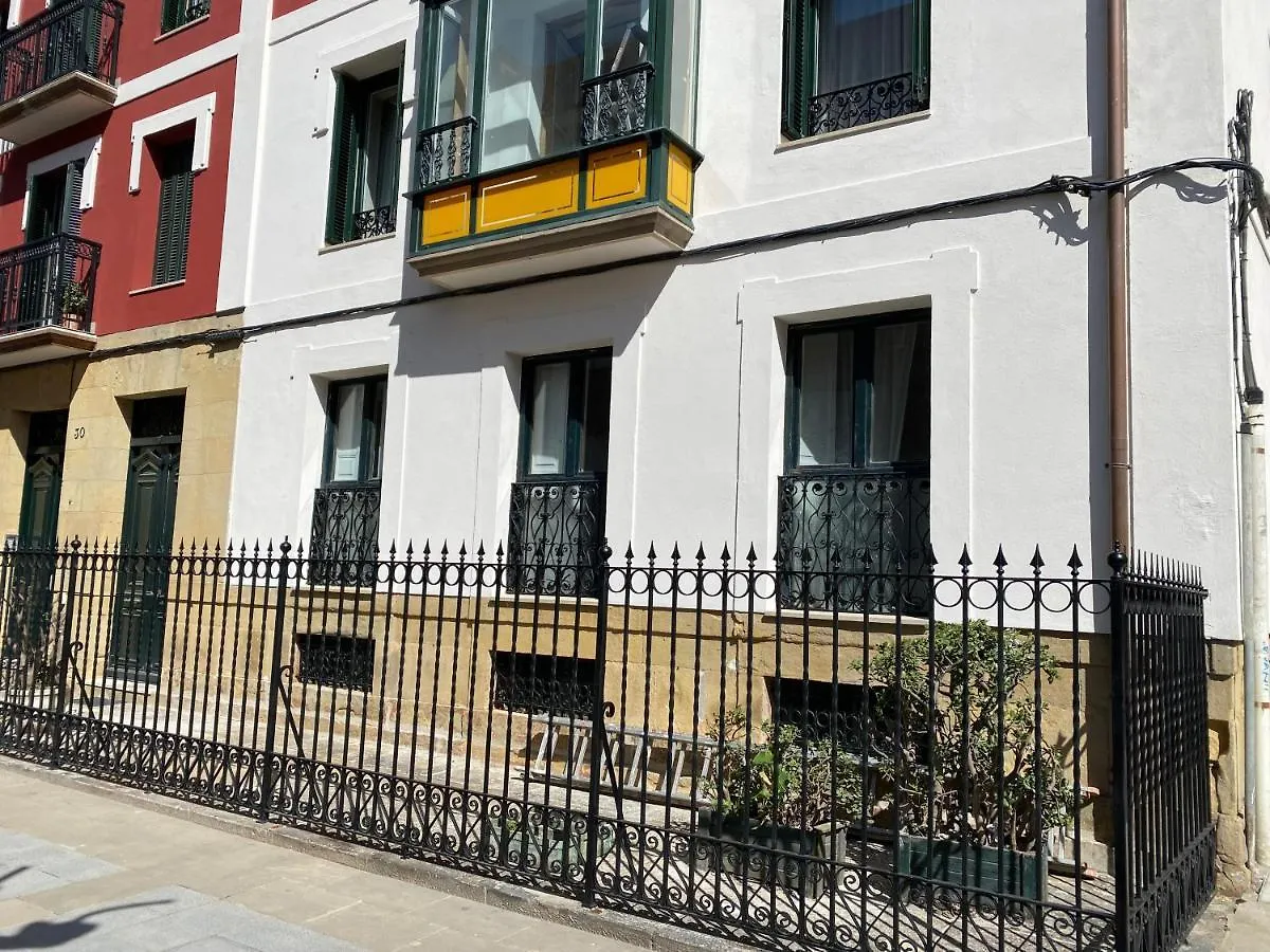 Getxo Beach Apartment By Getxo Garden Houses Hiszpania